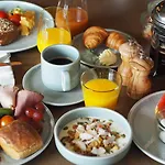 The Well Hotell 5*