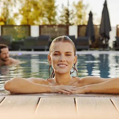 The Well Отель Колбот