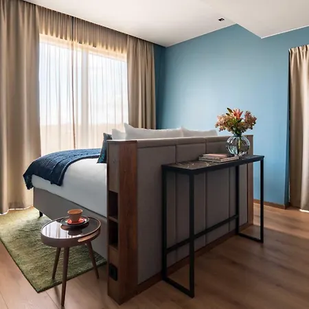 Отель The Well Колбот