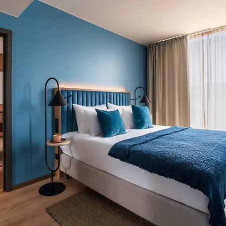 Отель The Well 5*