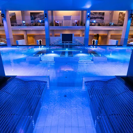 Отель The Well Колбот