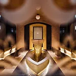 Hotel The Well 5*